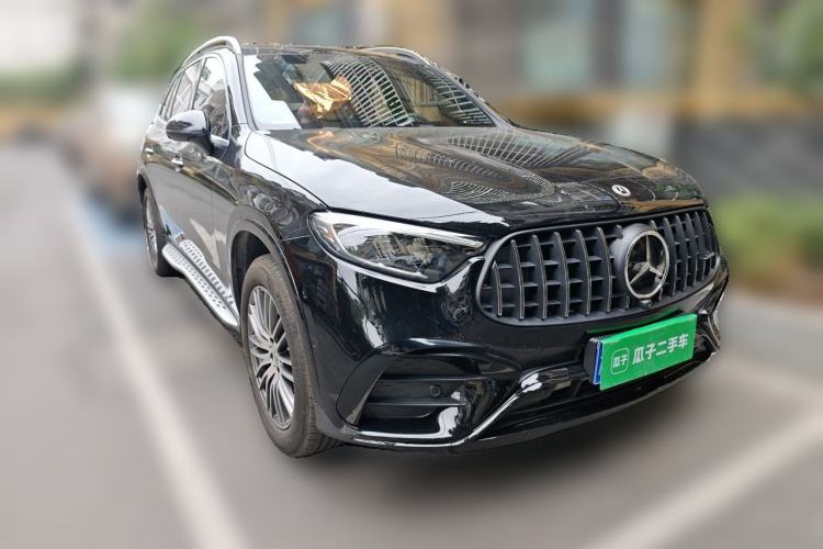 Used Mercedes-Benz GLC 2023 GLC 300 L 4MATIC Dynamic 7-Seater Front Right 45 Deg