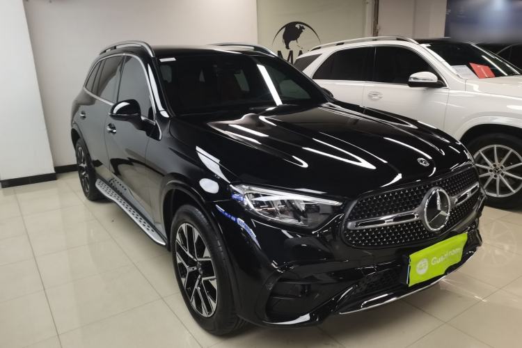 Used Mercedes-Benz GLC 2023 Facelift GLC 260 L 4MATIC Luxury Version 7-Seater Front Right 45 Deg