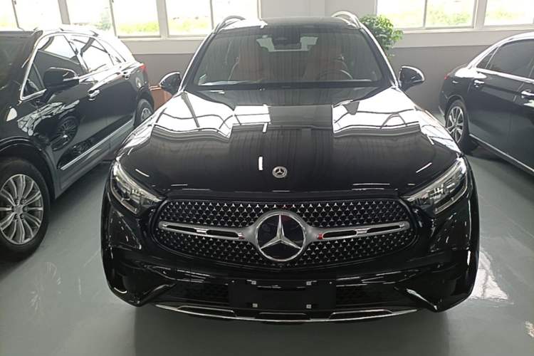 Used Mercedes-Benz GLC 2023 Refreshed GLC 300 L 4MATIC Dynamic Edition 5 Seats Front