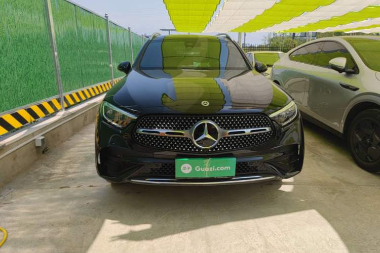 Used Mercedes-Benz GLC 2023 Facelift GLC 260 L 4MATIC Dynamic Version 5 Seats Front