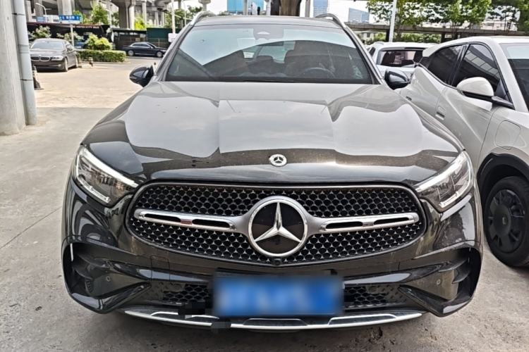 Used Mercedes-Benz GLC 2023 Facelift GLC 260 L 4MATIC Luxury Version 5 Seats Front