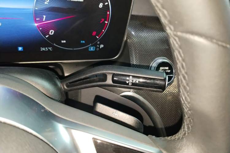 Used Mercedes-Benz GLC 2023 GLC 260 L 4MATIC Dynamic Edition 5-seater Gear Lever