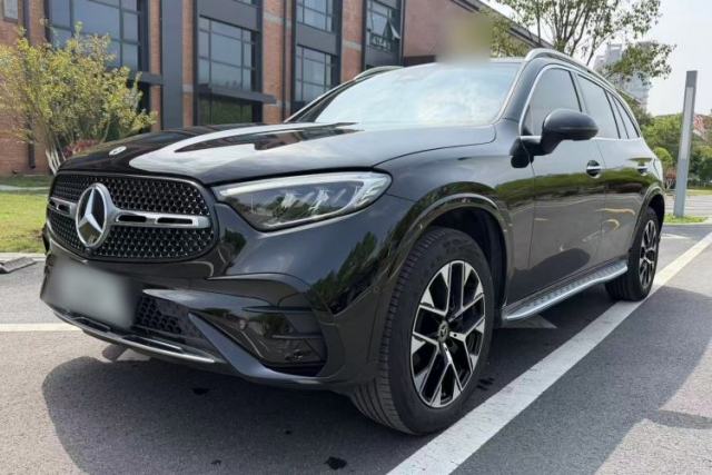 Used Mercedes-Benz GLC 2023 Facelift GLC 260 L 4MATIC Luxury Version 5 Seats