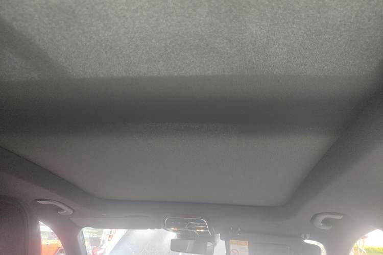 Used Mercedes-Benz GLC 2023 GLC 300 L 4MATIC Dynamic Edition 5-seater Headliner
