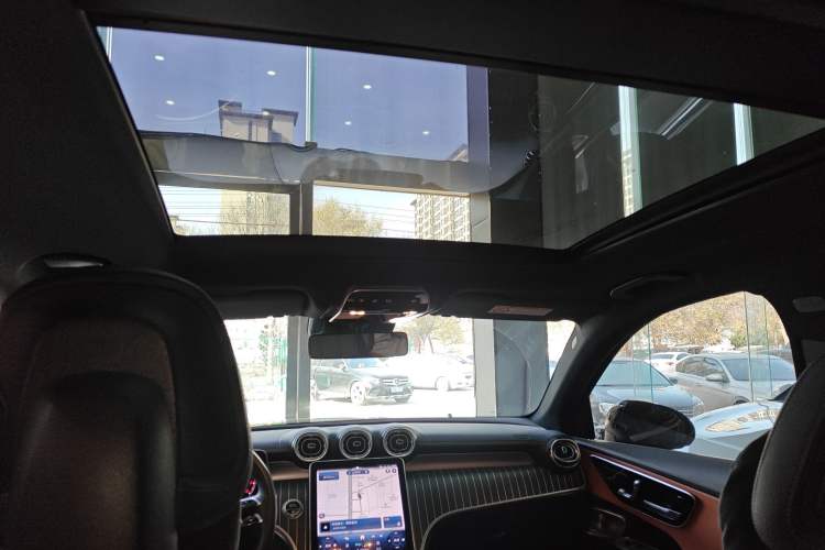 Used Mercedes-Benz GLC 2023 GLC 260 L 4MATIC Luxury Model 5 Seats Headliner