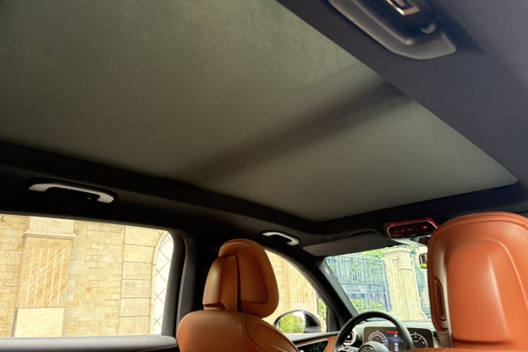 Used Mercedes-Benz GLC 2023 Facelift GLC 260 L 4MATIC Luxury Version 7-Seater Headliner