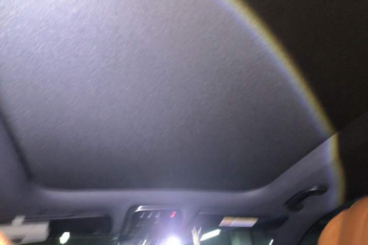 Used Mercedes-Benz GLC 2023 GLC 300 L 4MATIC Luxury 7-Seater Headliner