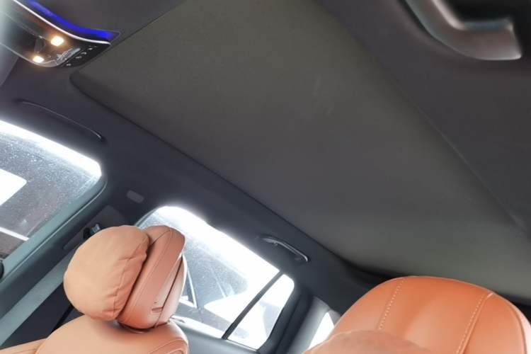 Used Mercedes-Benz GLC 2023 Facelift GLC 260 L 4MATIC Dynamic Version 5 Seats Headliner