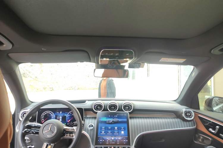 Used Mercedes-Benz GLC 2023 GLC 300 L 4MATIC Luxury 7-Seater Headliner