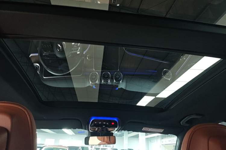 Used Mercedes-Benz GLC 2023 Refreshed GLC 300 L 4MATIC Dynamic Version 7-Seater Headliner