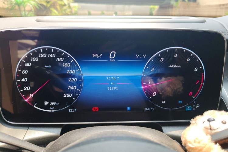 Used Mercedes-Benz GLC 2023 Refreshed GLC 300 L 4MATIC Luxury Version 7 Seats Instrument Cluster