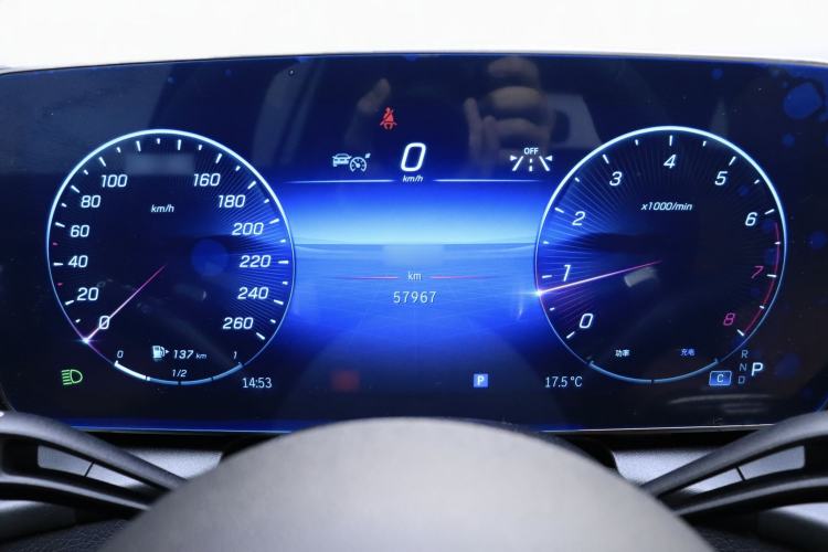 Used Mercedes-Benz GLC 2023 Facelift GLC 260 L 4MATIC Luxury Version 5 Seats Instrument Cluster