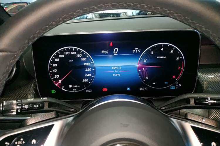 Used Mercedes-Benz GLC 2023 GLC 260 L 4MATIC Dynamic Edition 5-seater Instrument Cluster
