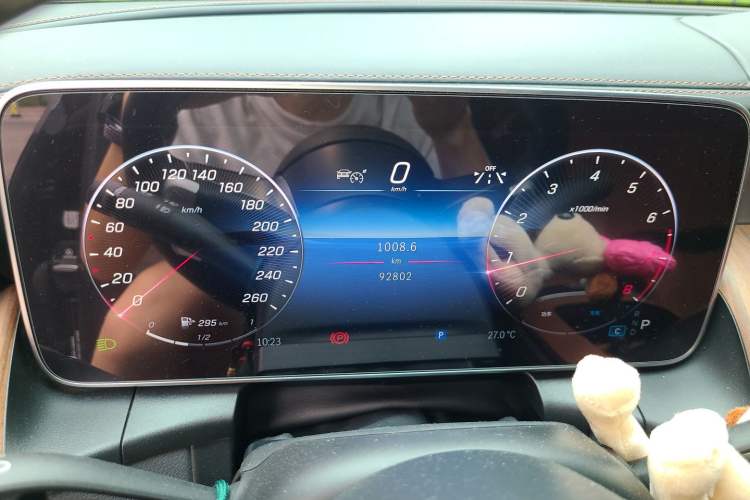 Used Mercedes-Benz GLC 2023 Refreshed GLC 300 L 4MATIC Dynamic Version 7-Seater Instrument Cluster