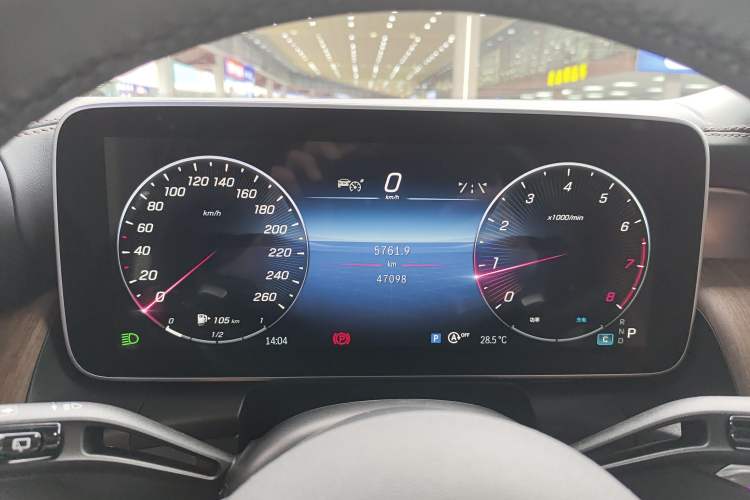 Used Mercedes-Benz GLC 2023 GLC 300 L 4MATIC Dynamic 7-Seater Instrument Cluster