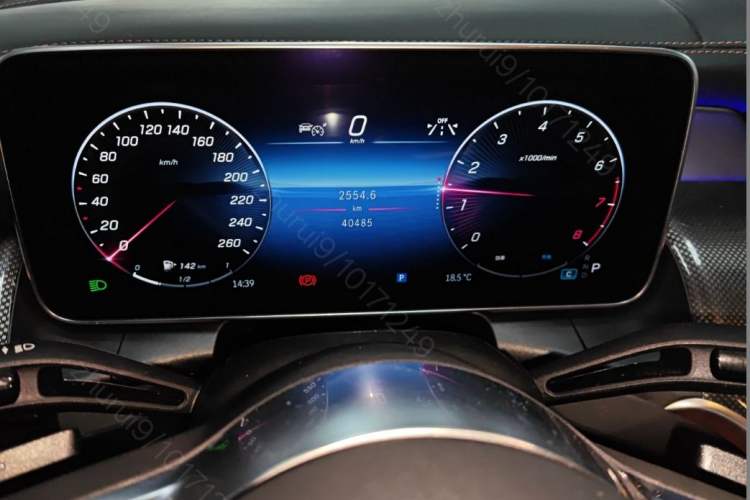 Used Mercedes-Benz GLC 2023 Facelift GLC 260 L 4MATIC Dynamic Version 5 Seats Instrument Cluster