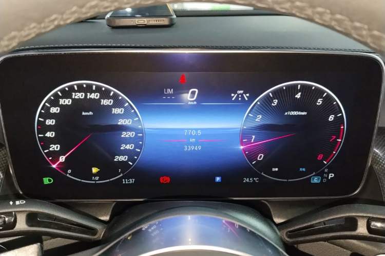 Used Mercedes-Benz GLC 2023 GLC 260 L 4MATIC Dynamic Edition 5-seater Instrument Cluster