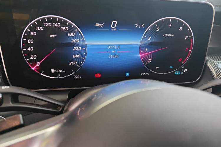 Used Mercedes-Benz GLC 2023 GLC 260 L 4MATIC Dynamic Edition 5-seater Instrument Cluster