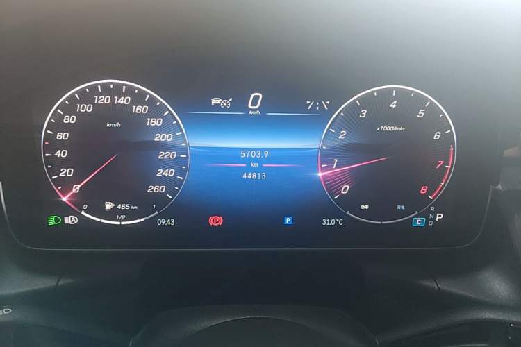 Used Mercedes-Benz GLC 2023 GLC 260 L 4MATIC Luxury 7-Seater Instrument Cluster