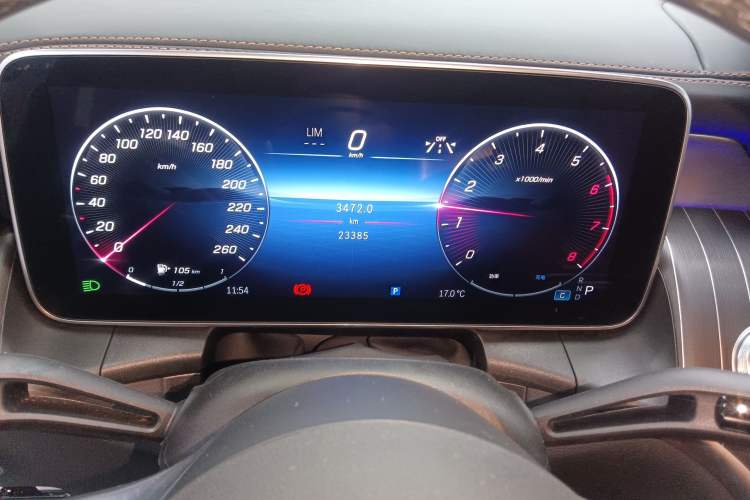Used Mercedes-Benz GLC 2023 Facelift GLC 260 L 4MATIC Luxury Version 7-Seater Instrument Cluster