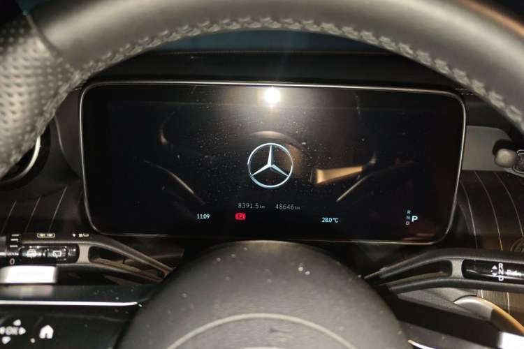 Used Mercedes-Benz GLC 2023 GLC 260 L 4MATIC Luxury Model 5 Seats Instrument Cluster