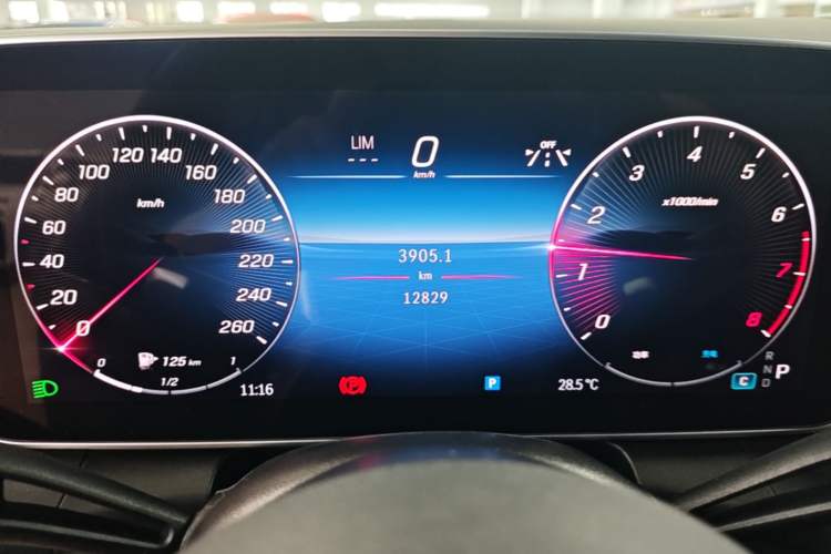 Used Mercedes-Benz GLC 2023 Refreshed GLC 300 L 4MATIC Dynamic Version 7-Seater Instrument Cluster