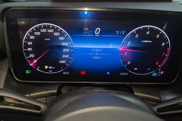 Used Mercedes-Benz GLC 2023 GLC 260 L 4MATIC Luxury Model 5 Seats Instrument Cluster