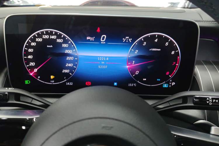 Used Mercedes-Benz GLC 2023 GLC 300 L 4MATIC Luxury Model 5 Seats Instrument Cluster