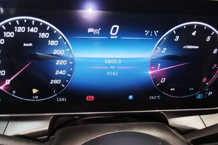 Used Mercedes-Benz GLC 2023 Refreshed GLC 300 L 4MATIC Luxury Version 7 Seats Instrument Cluster