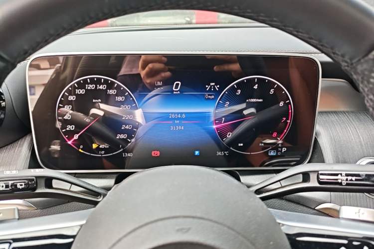 Used Mercedes-Benz GLC 2023 Facelift GLC 260 L 4MATIC Luxury Version 5 Seats Instrument Cluster