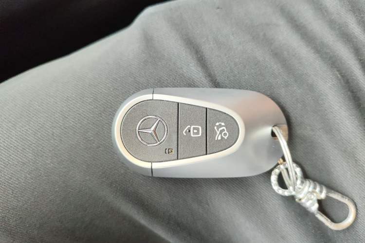 Used Mercedes-Benz GLC 2023 GLC 300 L 4MATIC Dynamic 7-Seater Interior 1