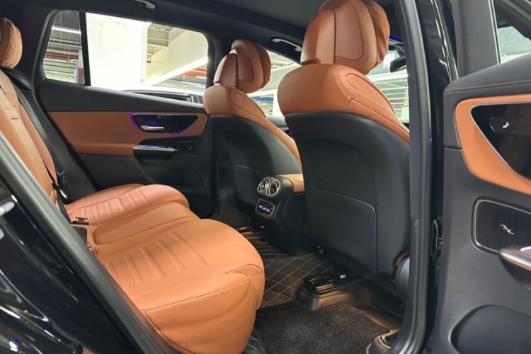 Used Mercedes-Benz GLC 2023 Facelift GLC 260 L 4MATIC Luxury Version 5 Seats Interior 1