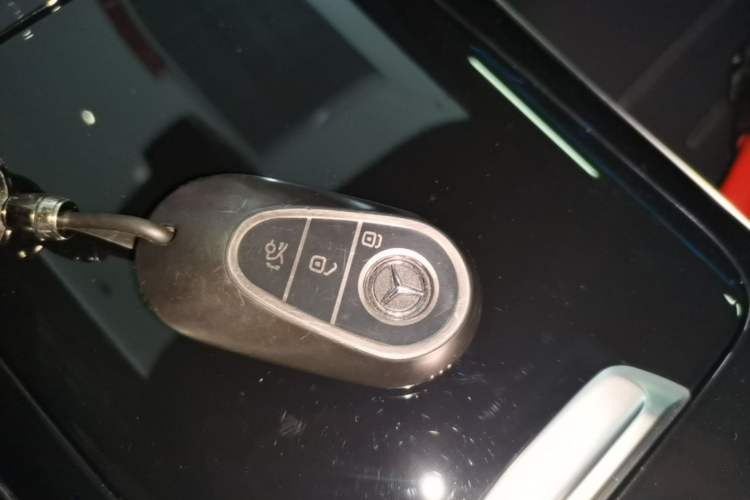 Used Mercedes-Benz GLC 2023 Refreshed GLC 300 L 4MATIC Dynamic Edition 5 Seats Interior 1