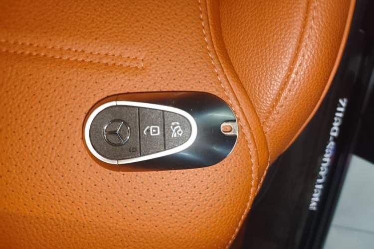 Used Mercedes-Benz GLC 2023 Refreshed GLC 300 L 4MATIC Dynamic Edition 5 Seats Interior 1