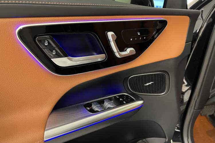 Used Mercedes-Benz GLC 2023 Refreshed GLC 300 L 4MATIC Dynamic Edition 5 Seats Interior 11