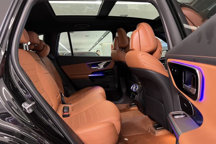 Used Mercedes-Benz GLC 2023 Refreshed GLC 300 L 4MATIC Dynamic Edition 5 Seats Interior 12