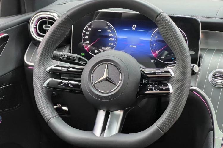 Used Mercedes-Benz GLC 2023 GLC 300 L 4MATIC Dynamic Edition 5-seater Interior 14