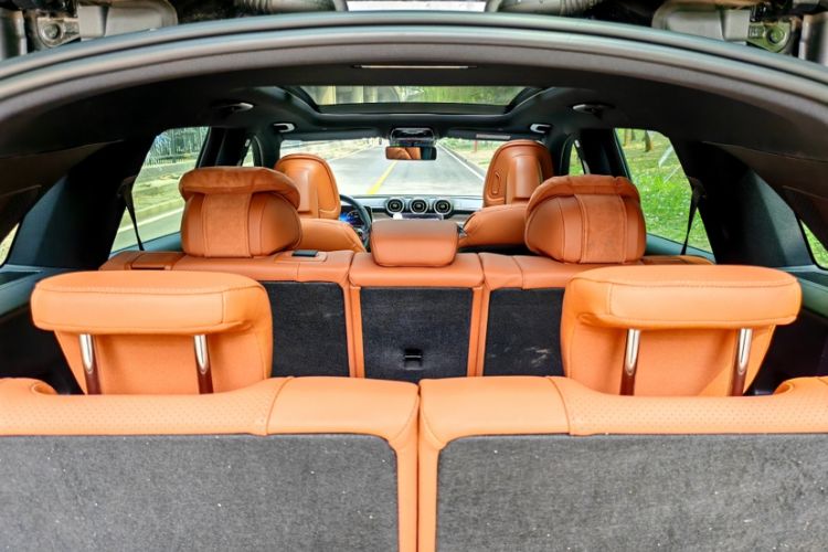 Used Mercedes-Benz GLC 2023 GLC 260 L 4MATIC Dynamic Edition 7-seater Interior 5