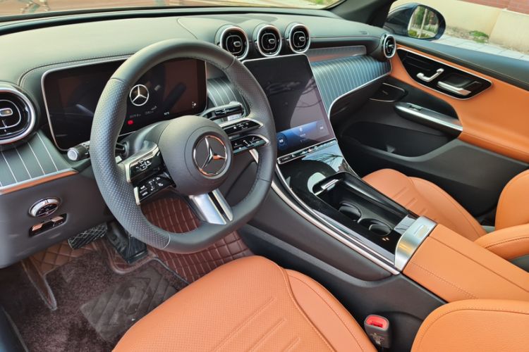 Used Mercedes-Benz GLC 2023 GLC 300 L 4MATIC Dynamic Edition 5-seater Interior 6