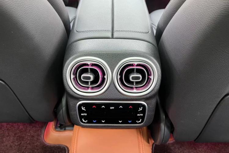 Used Mercedes-Benz GLC 2023 GLC 300 L 4MATIC Dynamic Edition 5-seater Interior 6