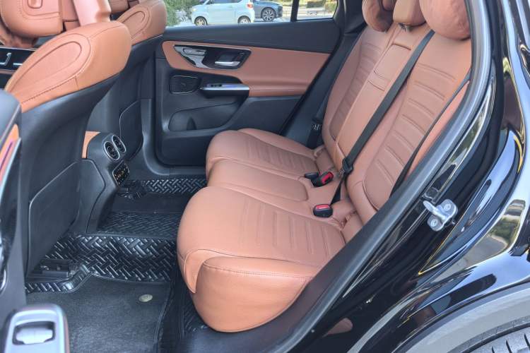 Used Mercedes-Benz GLC 2023 GLC 260 L 4MATIC Dynamic Edition 5-seater Interior 6