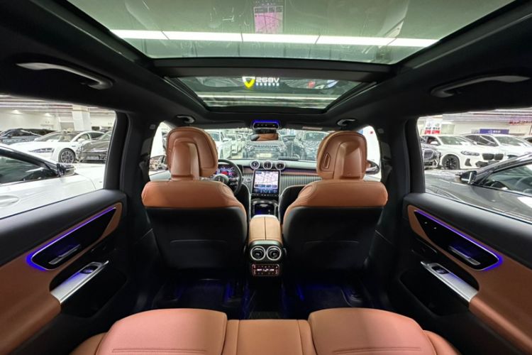 Used Mercedes-Benz GLC 2023 Facelift GLC 260 L 4MATIC Luxury Version 5 Seats Interior 7