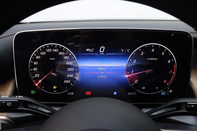 Used Mercedes-Benz GLC 2023 GLC 300 L 4MATIC Dynamic Edition 5-seater Interior 7