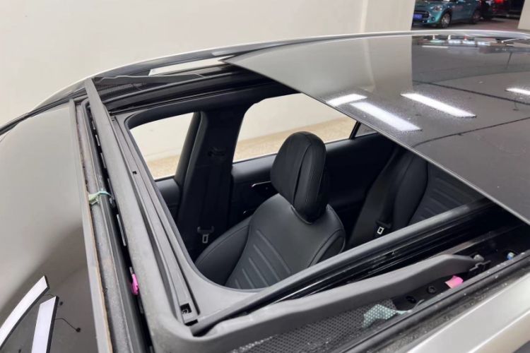 Used Mercedes-Benz GLC 2023 GLC 300 L 4MATIC Dynamic Edition 5-seater Interior 8