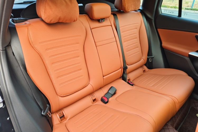 Used Mercedes-Benz GLC 2023 GLC 300 L 4MATIC Dynamic Edition 5-seater Interior 9