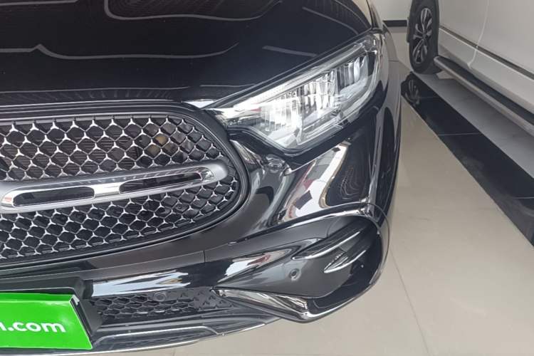 Used Mercedes-Benz GLC 2023 Facelift GLC 260 L 4MATIC Luxury Version 5 Seats Left Front Headlight