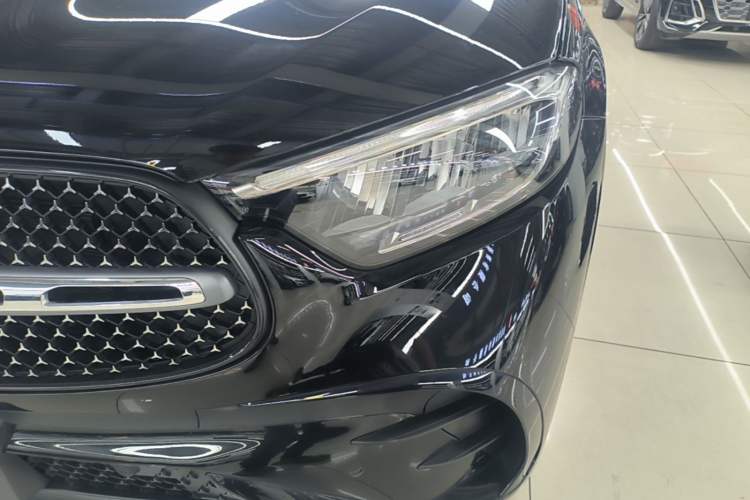 Used Mercedes-Benz GLC 2023 Facelift GLC 260 L 4MATIC Luxury Version 5 Seats Left Front Headlight