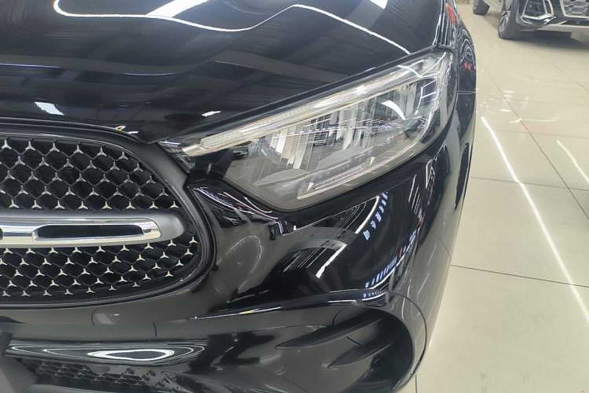 Used Mercedes-Benz GLC 2023 Facelift GLC 260 L 4MATIC Luxury Version 5 Seats Left Front Headlight