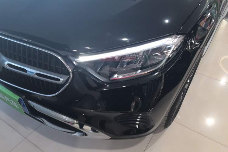 Used Mercedes-Benz GLC 2023 Facelift GLC 260 L 4MATIC Dynamic Version 5 Seats Left Front Headlight