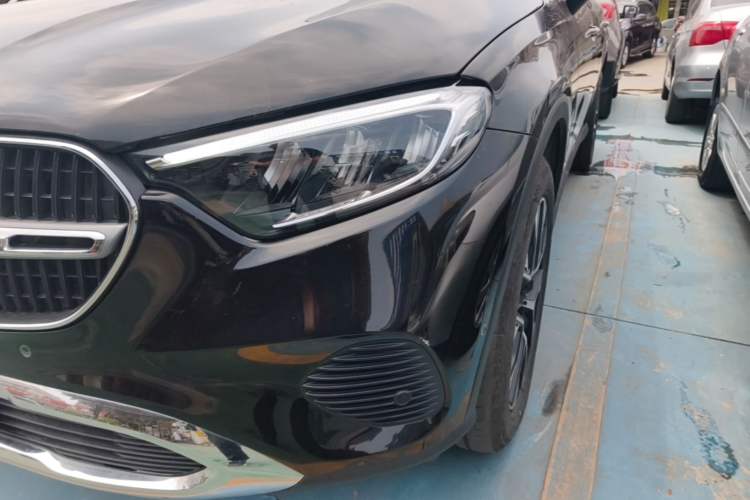 Used Mercedes-Benz GLC 2023 Facelift GLC 260 L 4MATIC Dynamic Version 5 Seats Left Front Headlight